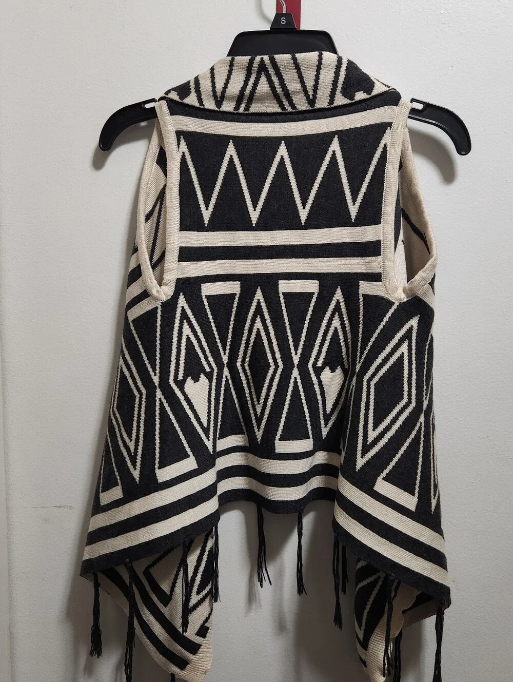 Baileys Blossom Boho Fringe Open-Front Sweater Wrap Black & Cream Sz M